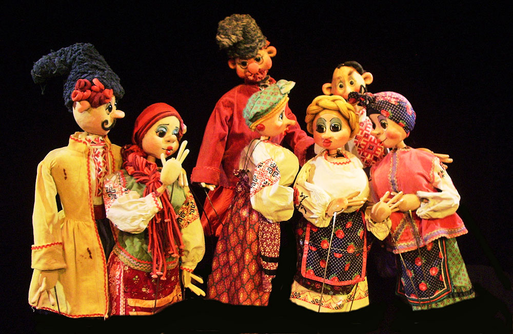 Ляльки до вистави «Жменя смiху». 1989